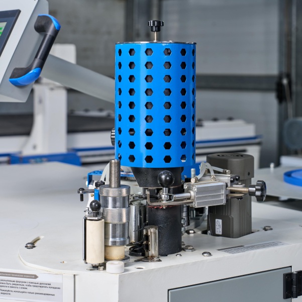 Полуавтоматический кромкооблицовочный станок DELTAMACHINERY DM-900Фото 7113-07.jpg