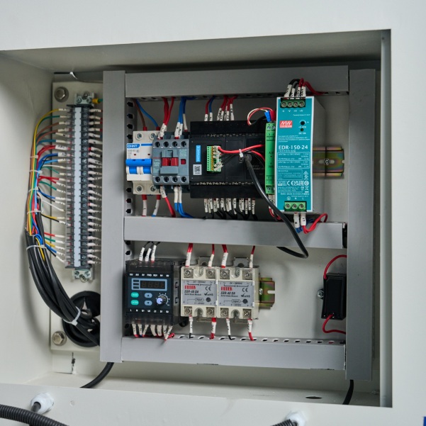 Кромкооблицовочный станок DELTAMACHINERY DM-109 PUR/EVAФото 7116-07.jpg