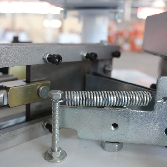 Кромкооблицовочный станок DELTAMACHINERY DM-115Фото 7117-03.jpg