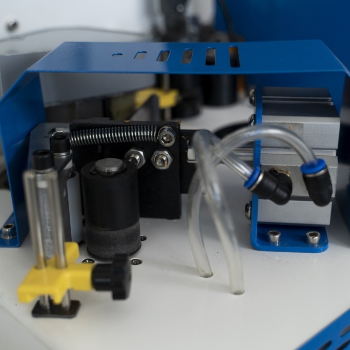 Автоматический кромкооблицовочный станок DELTAMACHINERY DM-130Фото 7119-08.jpg