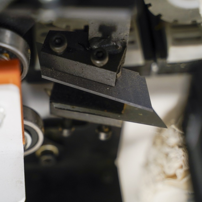 Автоматический кромкооблицовочный станок DELTAMACHINERY DM-130Фото 7119-11.jpg