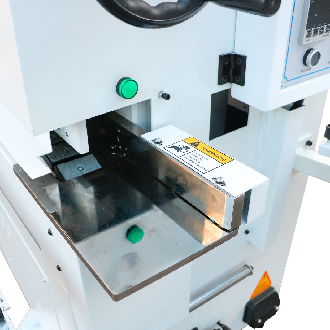 Автоматический кромкооблицовочный станок DELTAMACHINERY DM-300Фото 7120-03.jpg