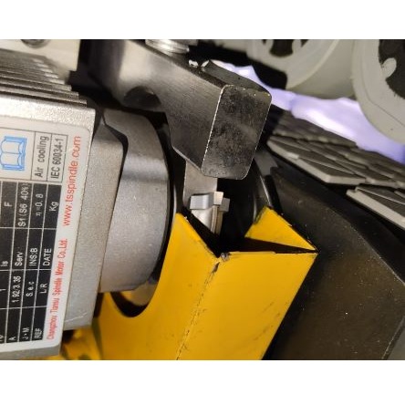 Автоматический кромкооблицовочный станок DELTAMACHINERY DM-415Фото 7124-04.jpg