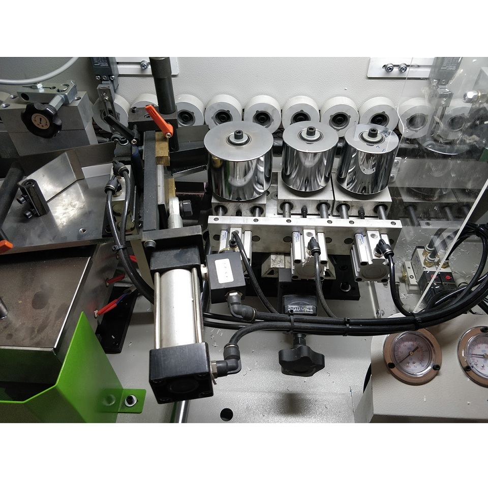 Автоматический кромкооблицовочный станок WOODTEC Compact H355Фото 7127-09.jpg