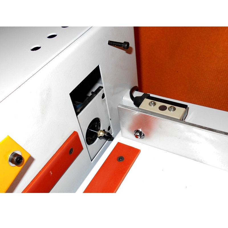 Станок для обкатки углов мебельных кромок DELTAMACHINERY DM-1 (round)Фото 7128-02.jpg