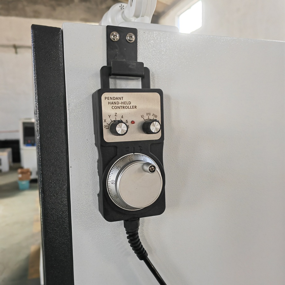 Фрезерный станок с ЧПУ DELTAMACHINERY DM-2030ATVФото 7149-09.jpg