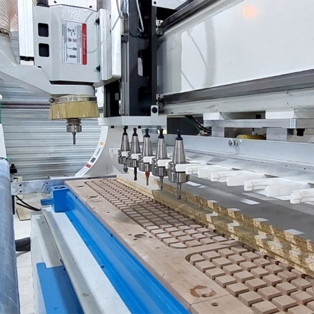 Фрезерный станок с ЧПУ DELTAMACHINERY BasisCut 3020A-12Фото 7150-07.jpg