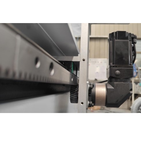 Планшетно-режущий плоттер DELTAMACHINERY CDM3016RTФото 7152-03.jpg