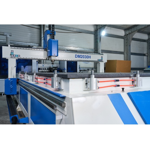 Фрезерный станок с ЧПУ DELTAMACHINERY DM-2030HФото 7154-04.jpg