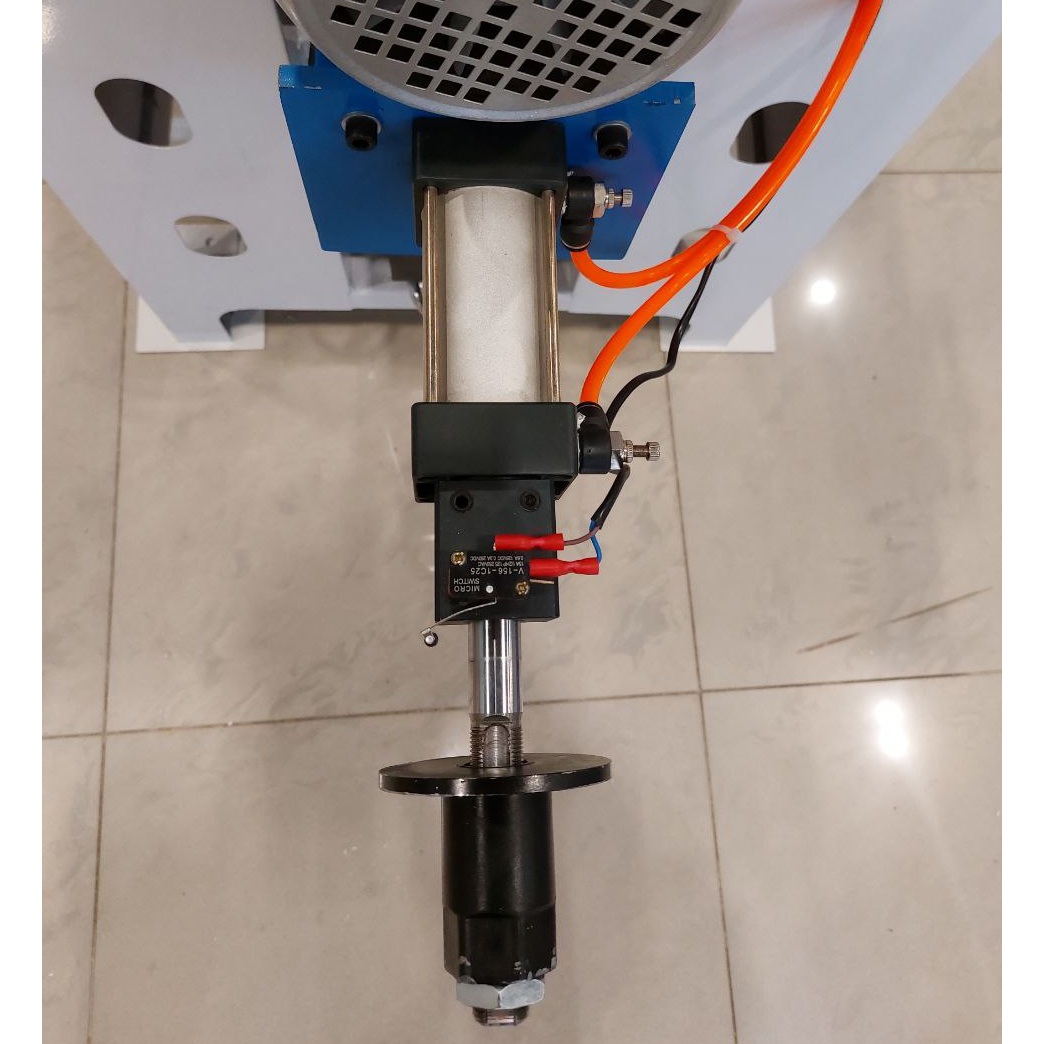 Сверлильно-присадочный станок под петли и эксцентриковые стяжки DELTAMACHINERY DM-8Фото 7162-08.jpg