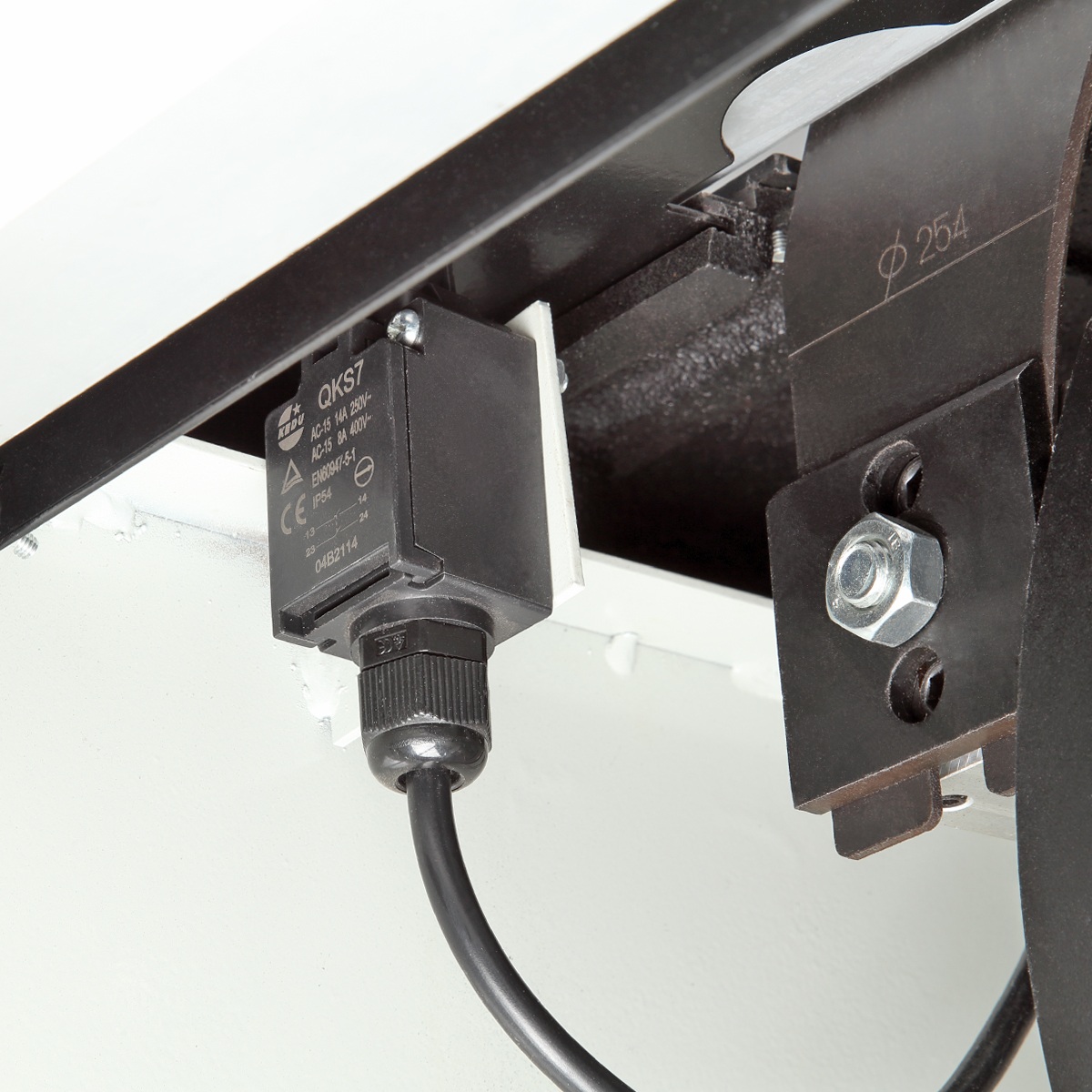 Циркулярный станок BELMASH TS-250ST1300/400 (2.2 кВт, 400 В)Фото 7245-03.jpg