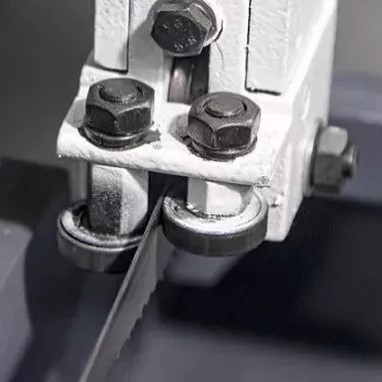 Автоматический ленточнопильный станок по металлу колонного типа IRONMAC CUT-500 CSAF (TOPWAY)Фото 7258-02.jpg