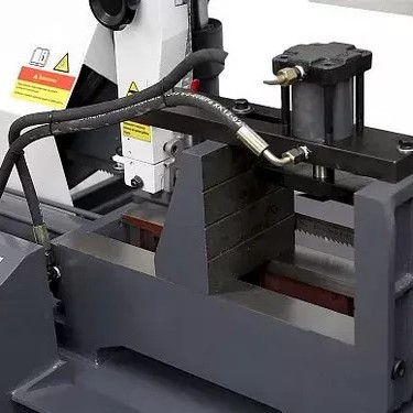 Автоматический ленточнопильный станок по металлу колонного типа IRONMAC CUT-500 CSAF (TOPWAY)Фото 7258-05.jpg