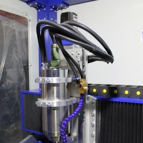 Фрезерно-гравировальный станок с ЦПУ вертикального типа CМ-A980Фото 7298-03.jpg