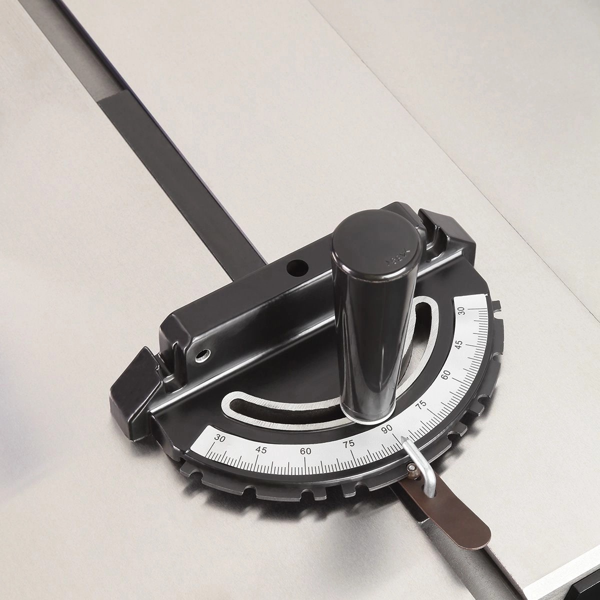 Циркулярный станок BELMASH TS-250PEФото 7313-08.jpg