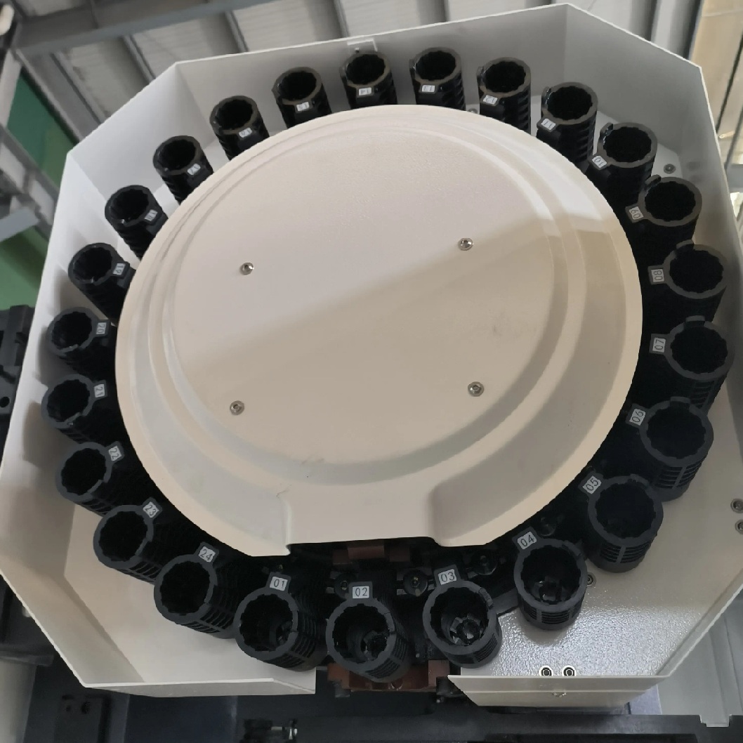 Вертикальный обрабатывающий центр с ЧПУ REALREZ VMC855 Fanuc Oi-MF tf plusФото 7579-05.jpg