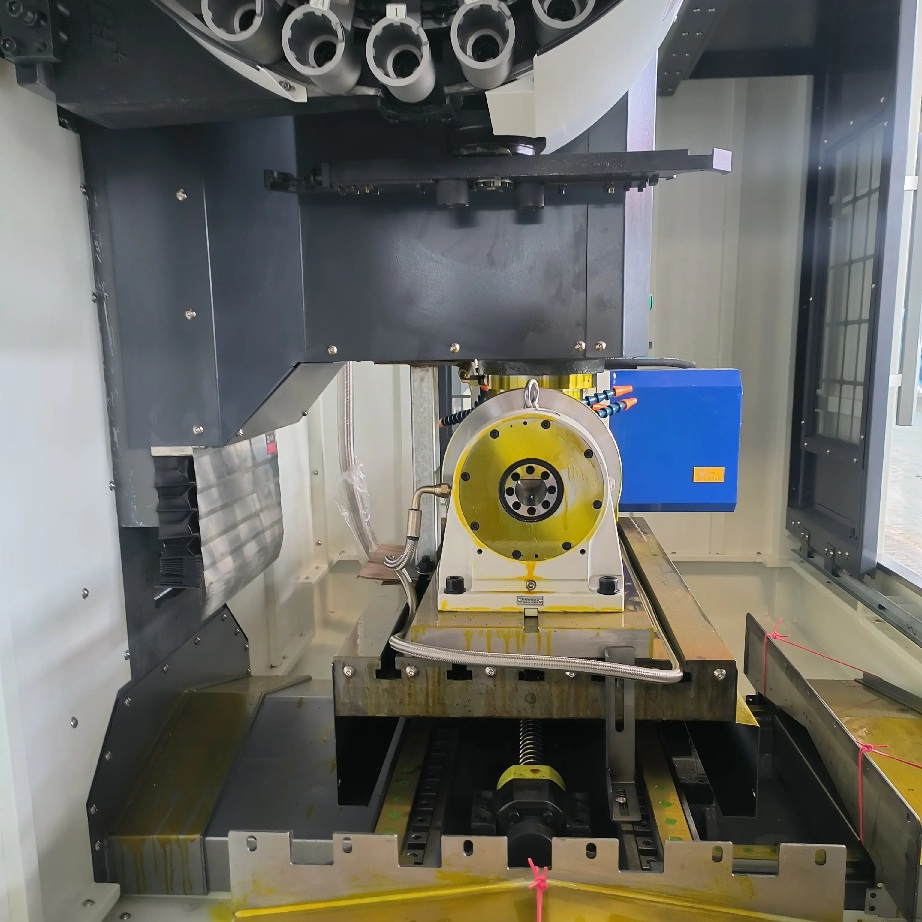 Вертикальный обрабатывающий центр с ЧПУ REALREZ VMC850 (4-ая ось + Siemens 828D)Фото 7581-06.jpg