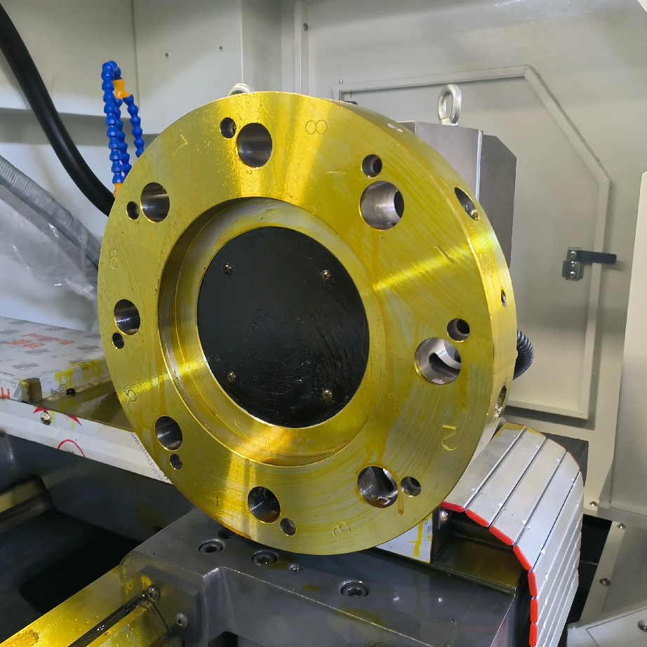 Токарный станок с ЧПУ REALREZ CK 6150х1000 SERVO + VDIФото 7589-04.jpg