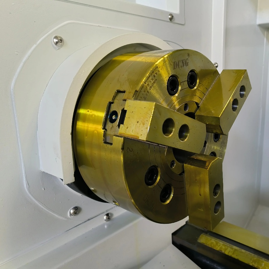 Токарный станок с ЧПУ REALREZ CK 6150х1000 SERVO + VDIФото 7589-06.jpg