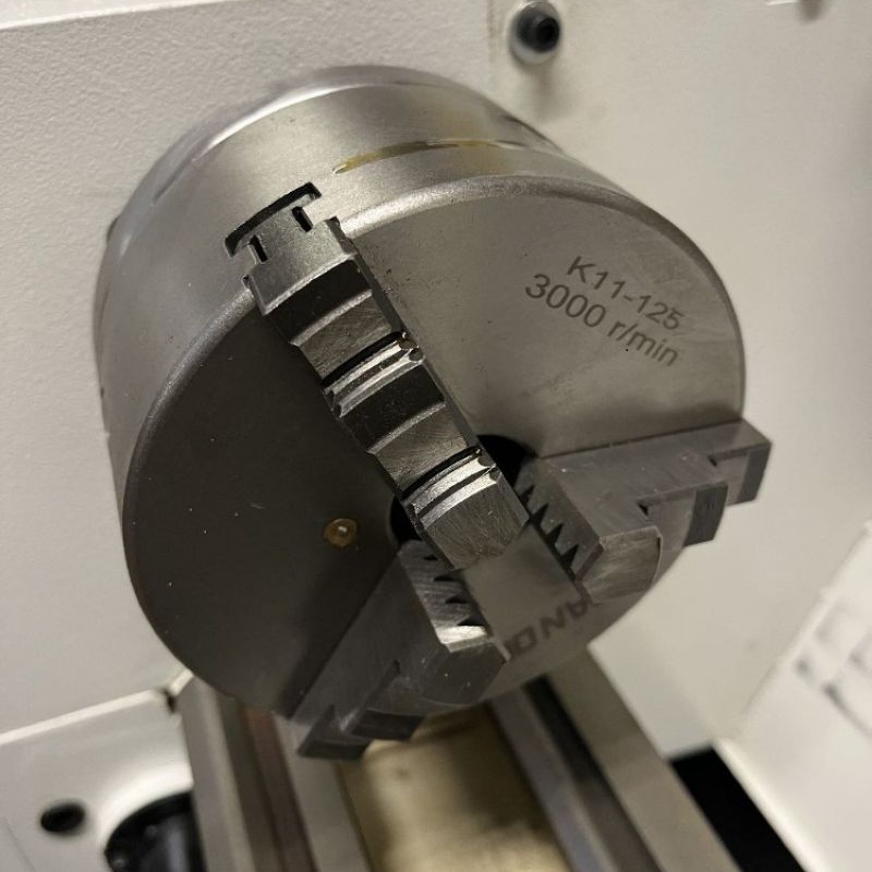 Токарно-винторезный станок REALREZ 250X750 400VФото 7724-02.jpg