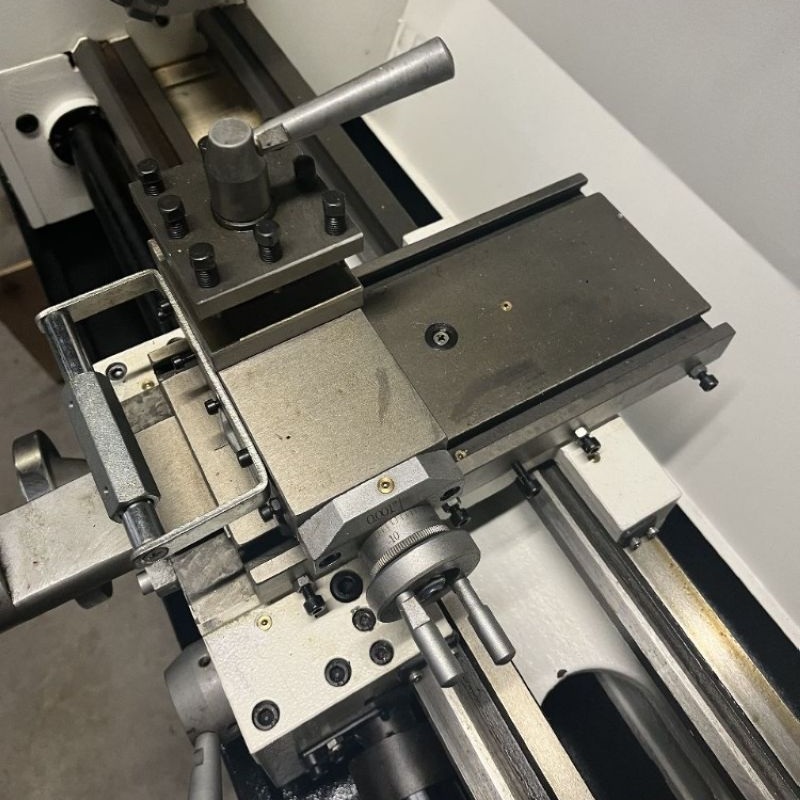 Токарно-винторезный станок REALREZ 250X750 400VФото 7724-03.jpg