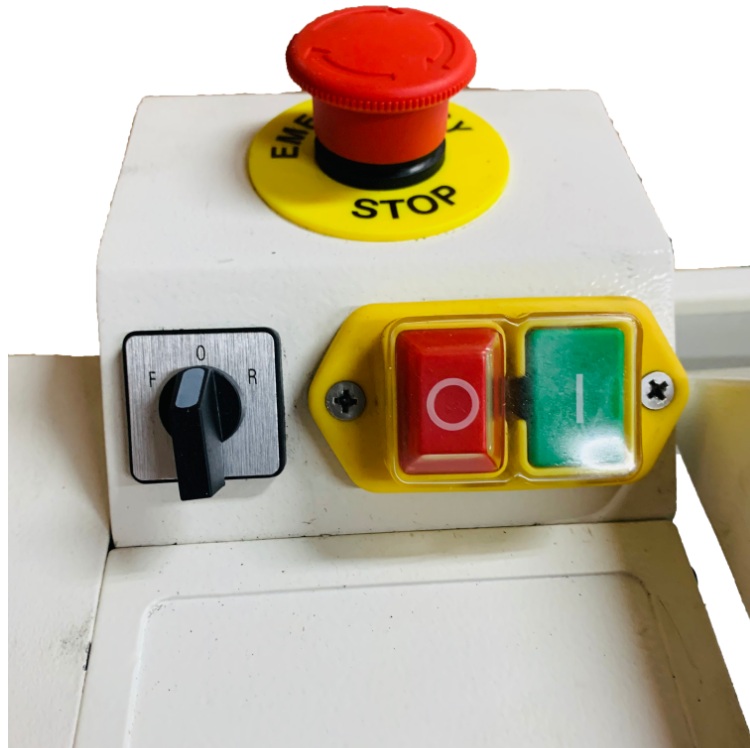 Токарно-винторезный станок REALREZ 210X500 220VФото 7725-08.jpg