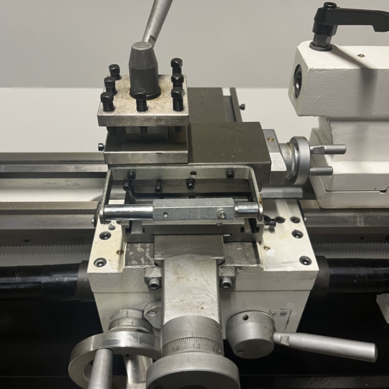 Токарно-винторезный станок REALREZ 250X750 220VФото 7726-04.jpg