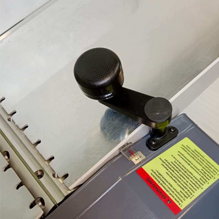 Фуговально-рейсмусовый станок REALREZ RWJP 204/210, 1500WФото 7894-05.jpg