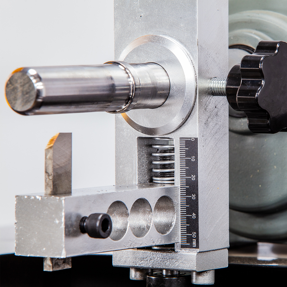 Станок окорочно-отрезной для РВД DOMICRON DM 51 RXS (220 В)Фото 8035-03.jpg