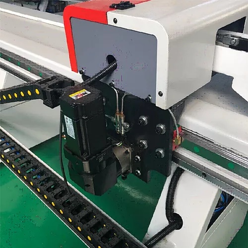 Автоматический торцовочный станок с вырезкой дефектов EcoWood MasterCut 250Фото 8660-02.jpg