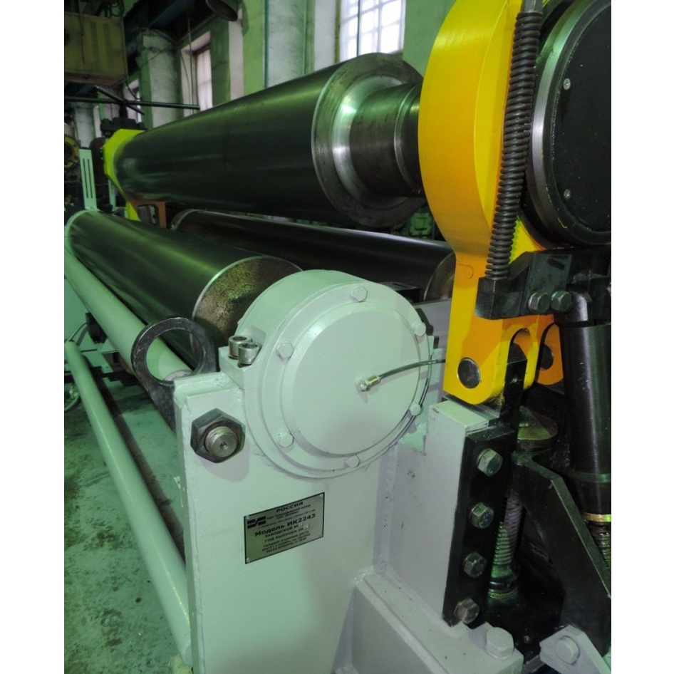 Валковая машина ИК2243 (16х2000 мм)Фото 9174-04.jpg