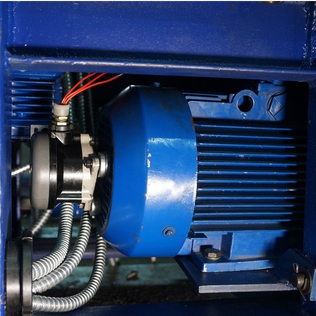 Валковая машина ИК2243 (16х2000 мм)Фото 9174-09.jpg