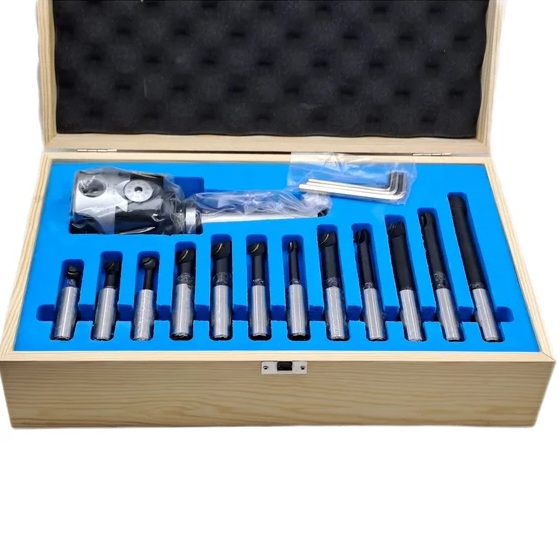 Головка расточная 75 мм, D расточки 12-120 мм, с хвостовиком КМ4, с комплектом резцов из 12-ти шт TORNERI