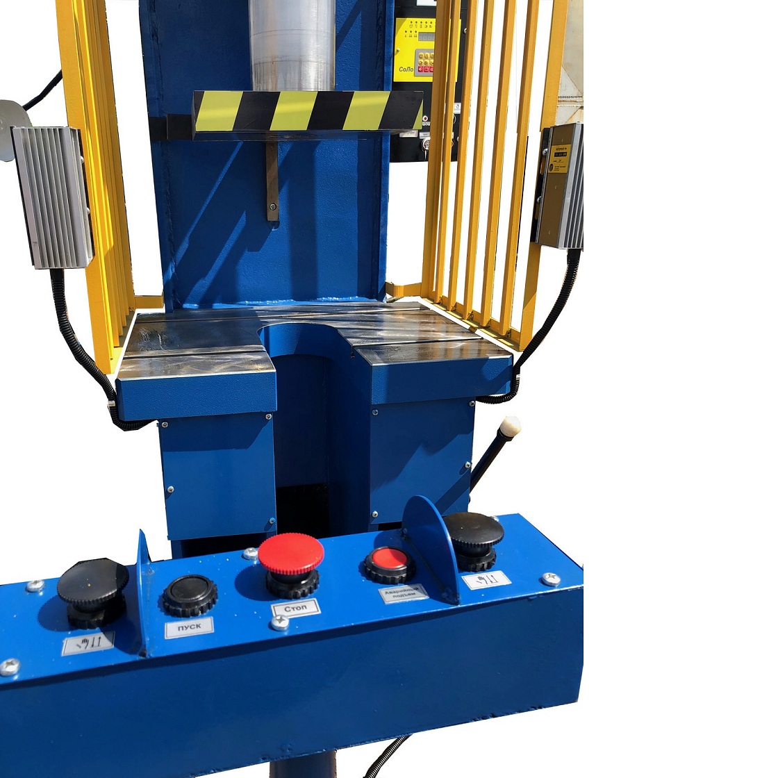 Пресс гидравлический вертикальный П6328Б (П6328) усилием 63 тонныФото 9658-02.jpg