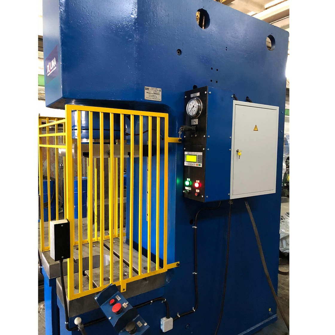 Пресс гидравлический вертикальный П6334Б (П6334) (усилием 250 тонн)Фото 9661-02.jpg