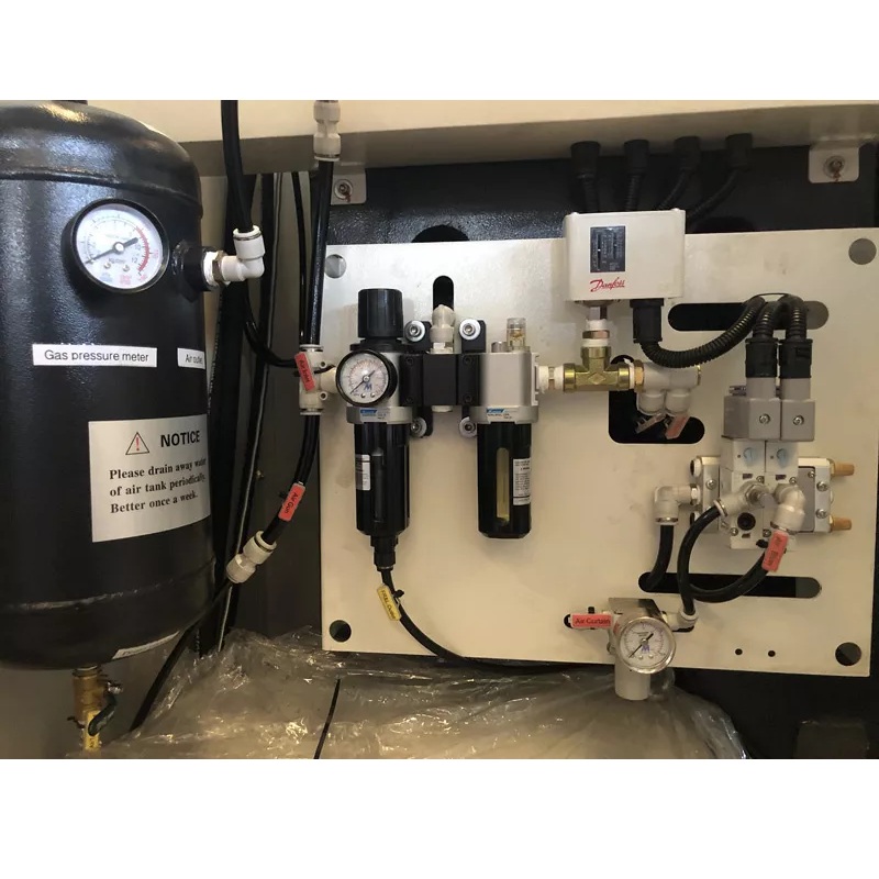 Фрезерный обрабатывающий центр 4-осевой KMT KVL850B (SED 855) FanucФото 9670-10.jpg