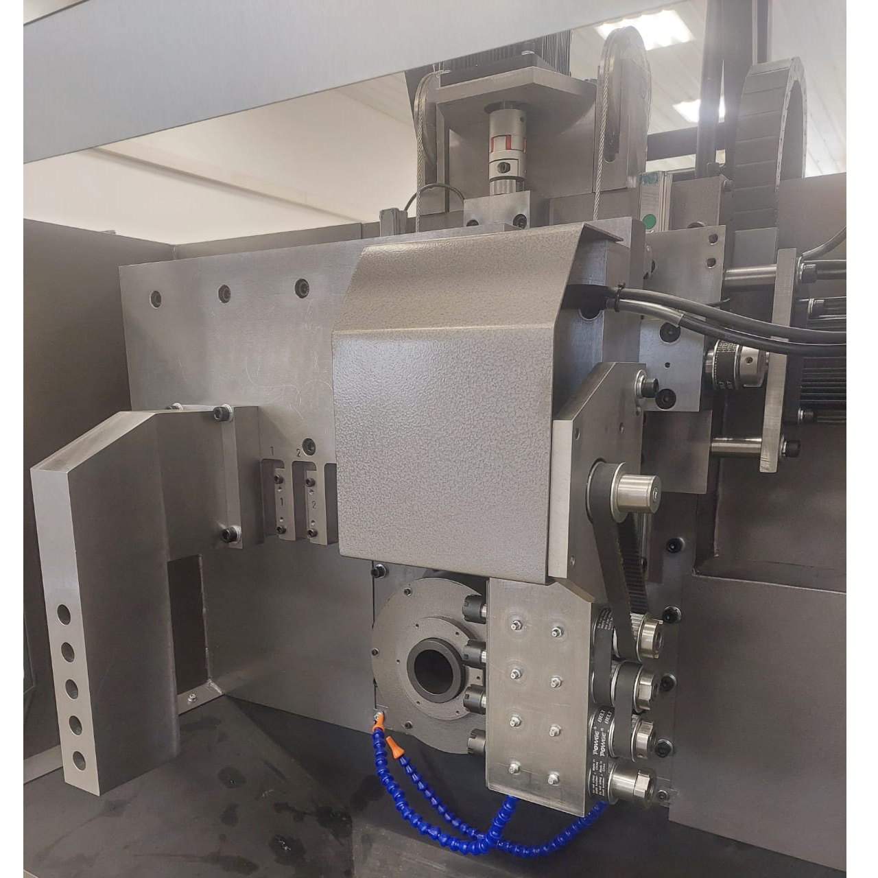 Токарно-фрезерный автомат с ЧПУ HORIZON B3Фото 9674-06.jpg