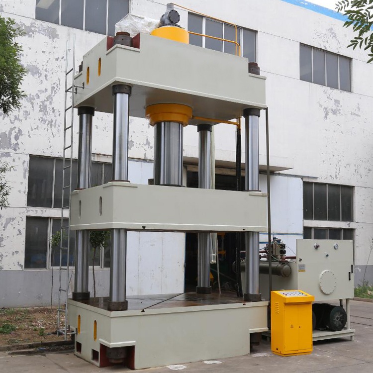 Четырехколонный гидравлический пресс YQ32-315AФото 9679-03.jpg