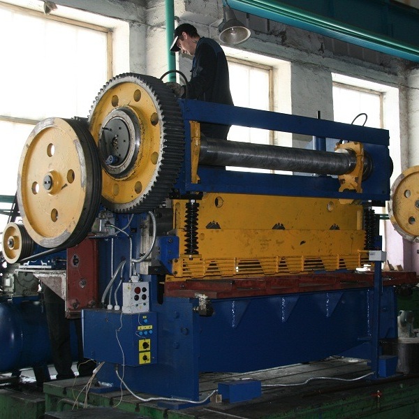 Механические гильотинные ножницы НЛ3418.1 (6,3х2500мм)Фото 9680-03.jpg