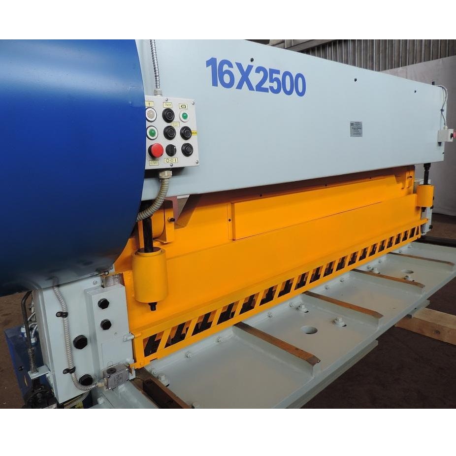 Механические гильотинные ножницы НЛ3424 (16х2500мм)Фото 9684-08.jpg