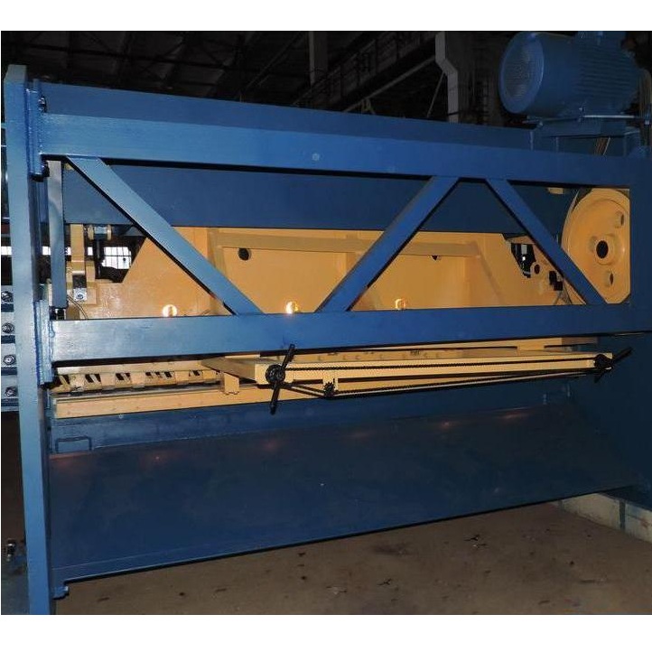 Механические гильотинные ножницы НЛ3425 (16х3150мм)Фото 9685-05.jpg