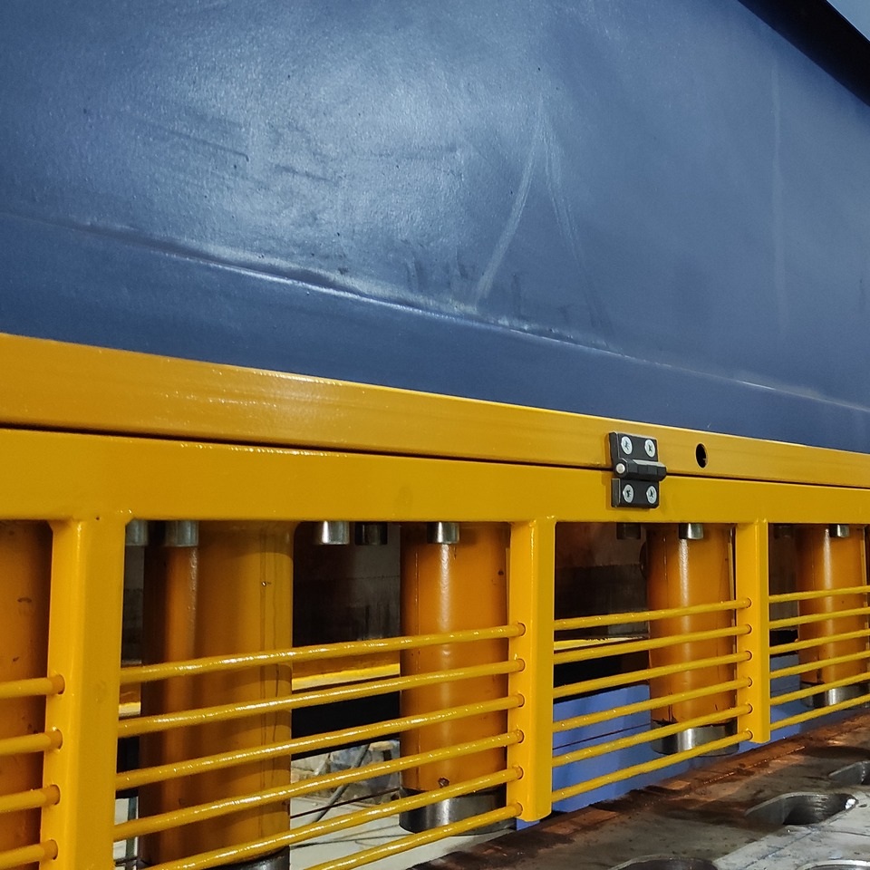 Механические гильотинные ножницы НА3225 (32х3150мм)Фото 9690-03.jpg