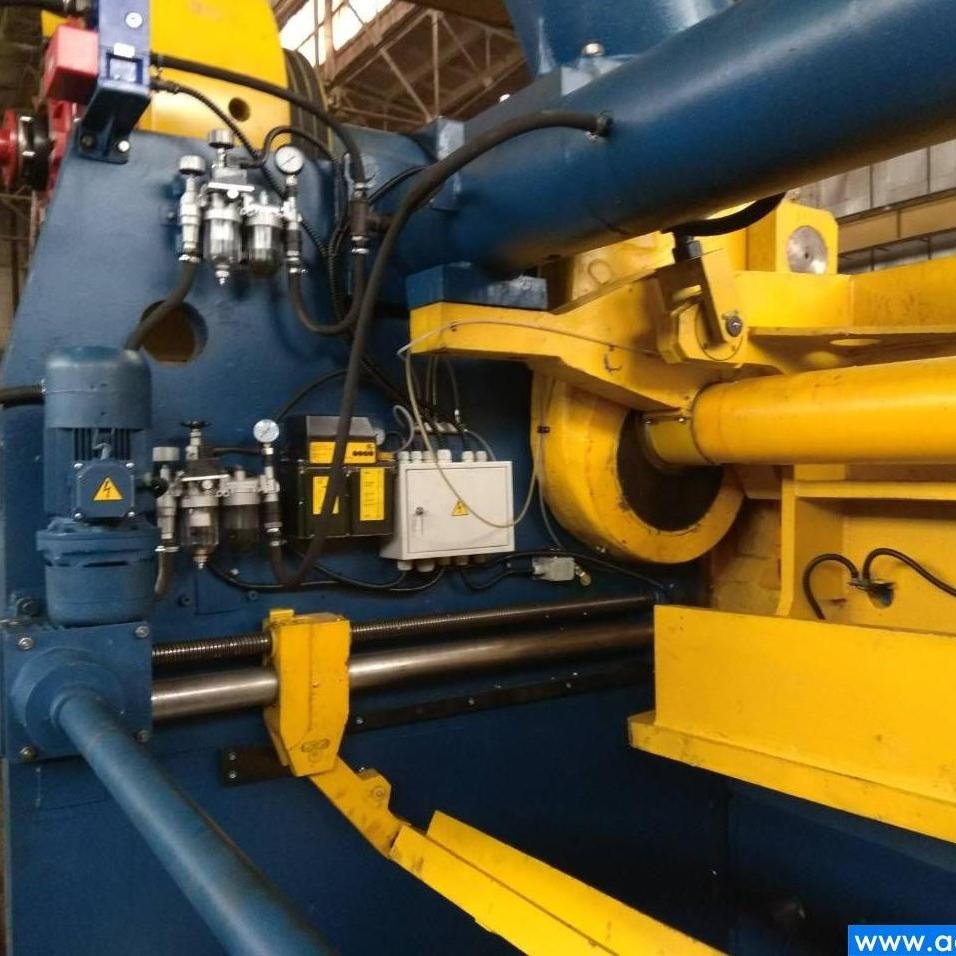 Механические гильотинные ножницы НА3225 (32х3150мм)Фото 9690-04.jpg