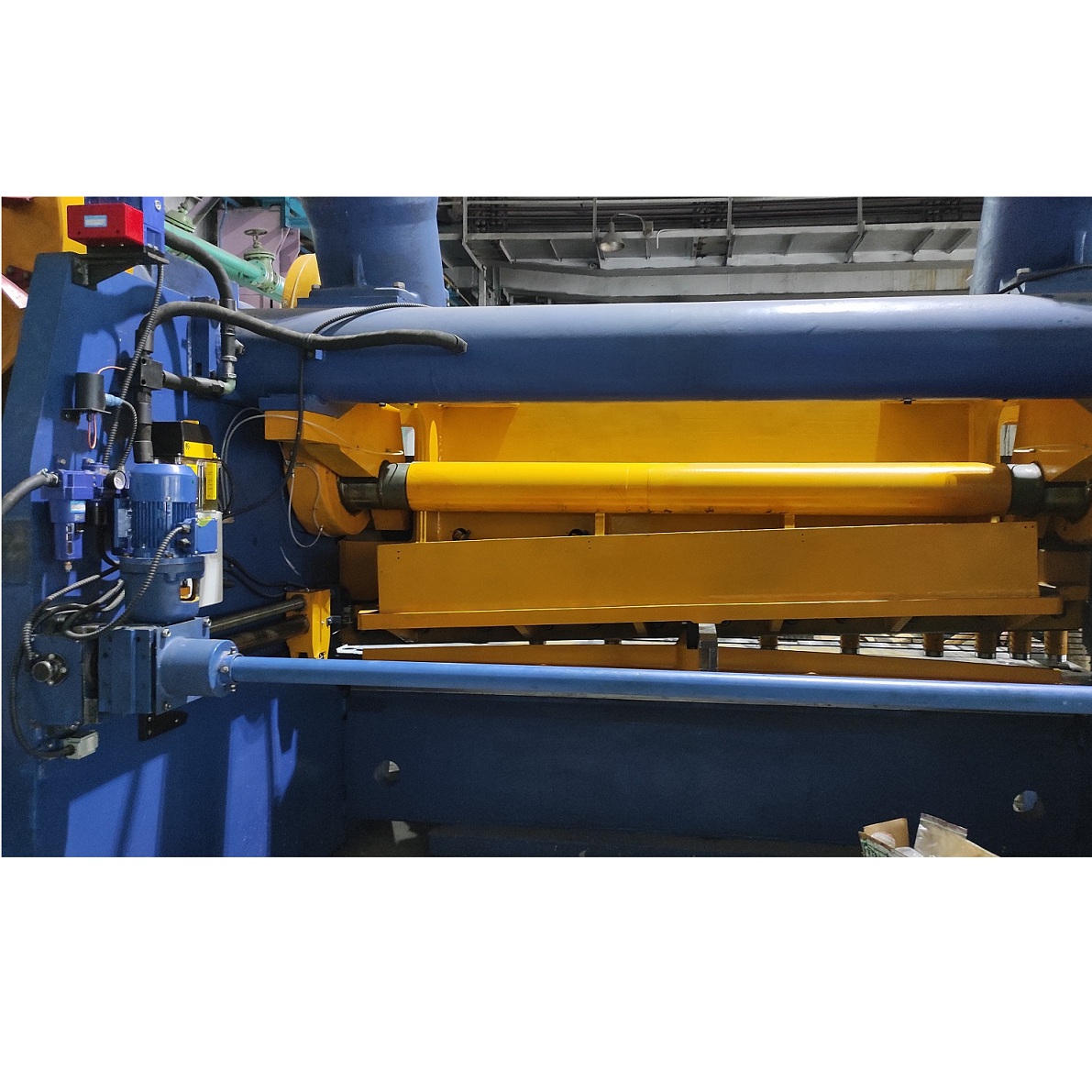 Механические гильотинные ножницы НА3225 (32х3150мм)Фото 9690-06.jpg