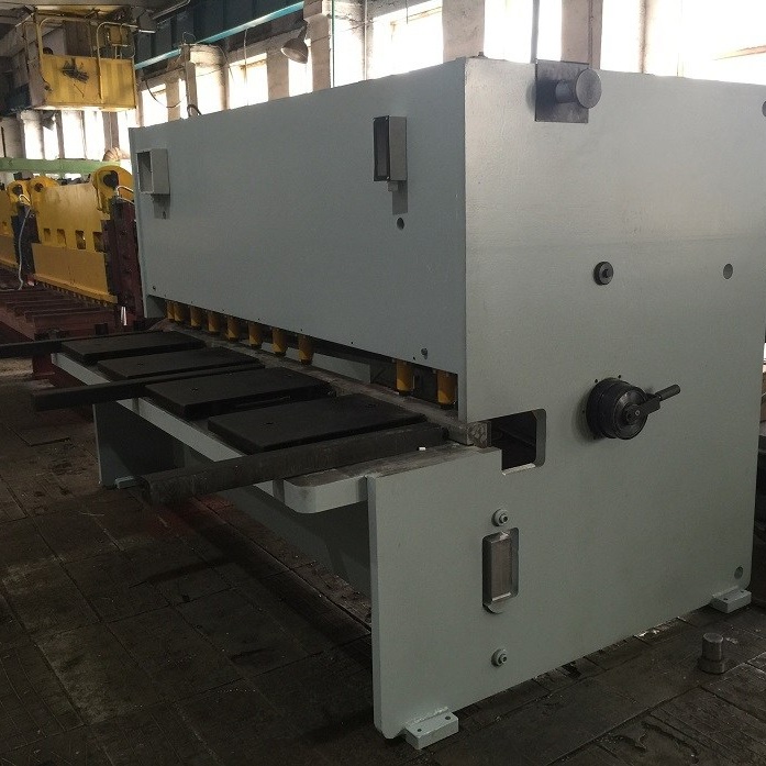 Гидравлические гильотинные ножницы НГ3421.1 (12х2500 мм)Фото 9692-05.jpg