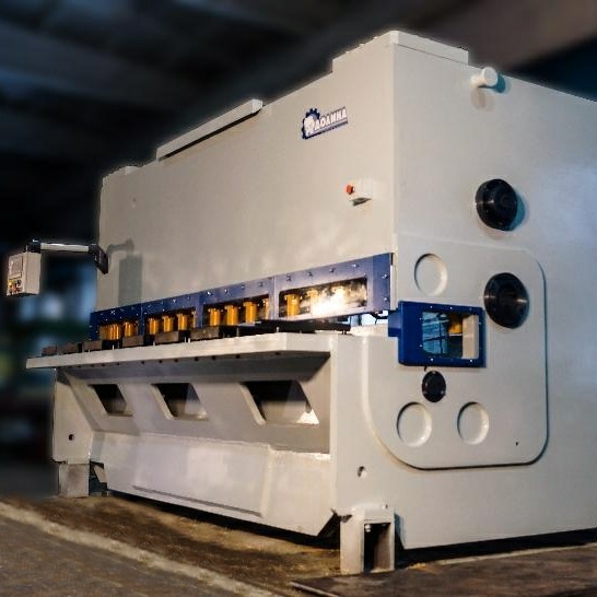 Гидравлические гильотинные ножницы НГ3429 (20×3200 мм)Фото 9695-03.jpg