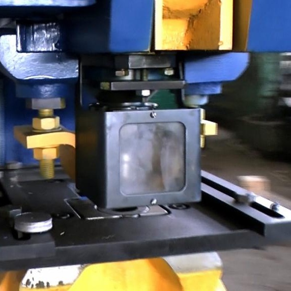 Пресс ножницы комбинированные ЮМЗ НГ5223Фото 9699-03.jpg