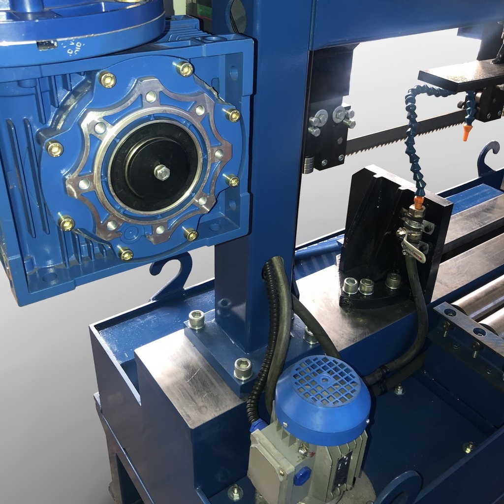 Ленточнопильный станок по металлу ЛПС8535 (350х500)Фото 9705-06.jpg