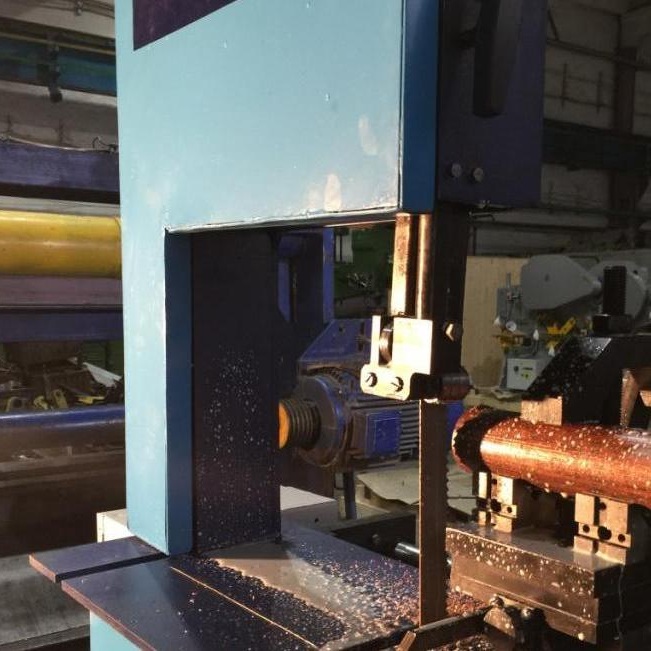 Ленточнопильный станок по металлу  вертикальный ЛПС8530В (300х300)Фото 9717-04.jpg