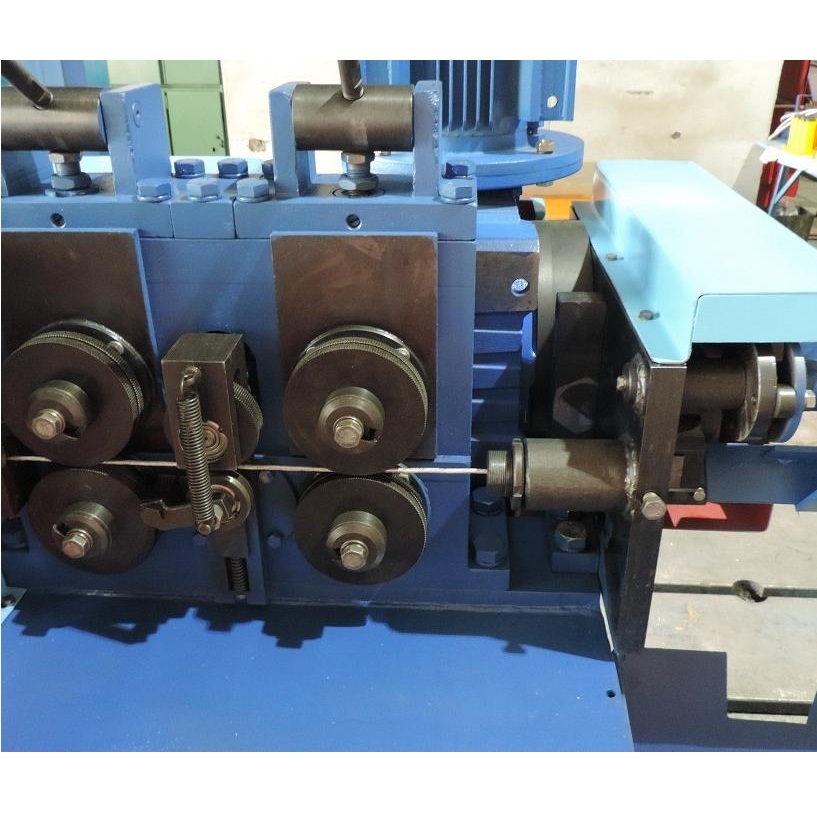 Правильно-отрезной станок ПРА16 с ЧПУ (диаметр от 4 до 16 мм)Фото 9721-05.jpg